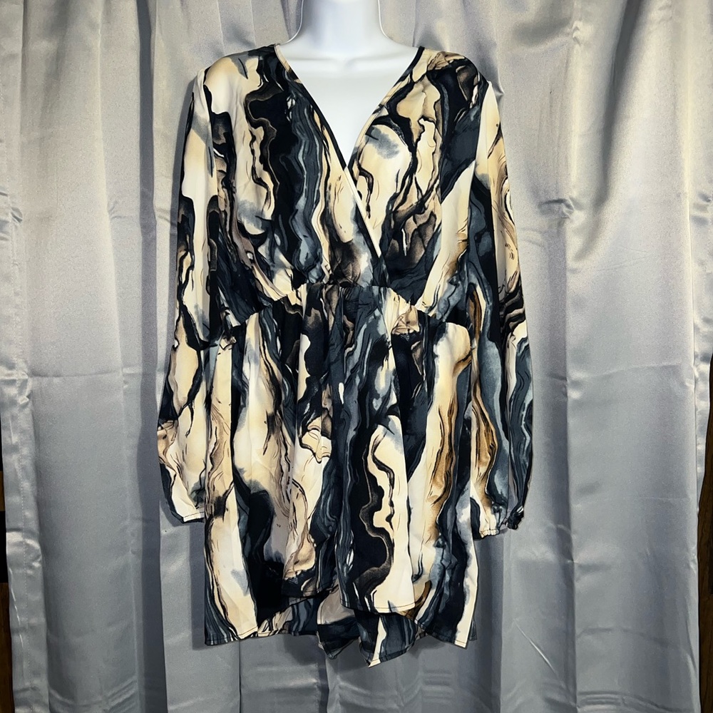 Marble Surplice Neck Belted Romper (XL-12) - Picture 7 of 11